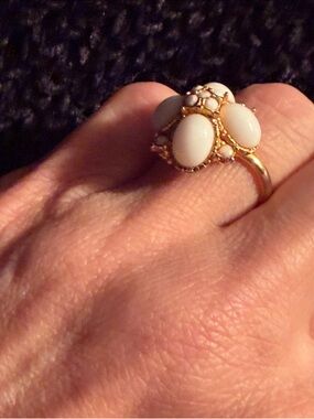 Vintage Milk Glass Cabochon Cluster Gorgeous Ring